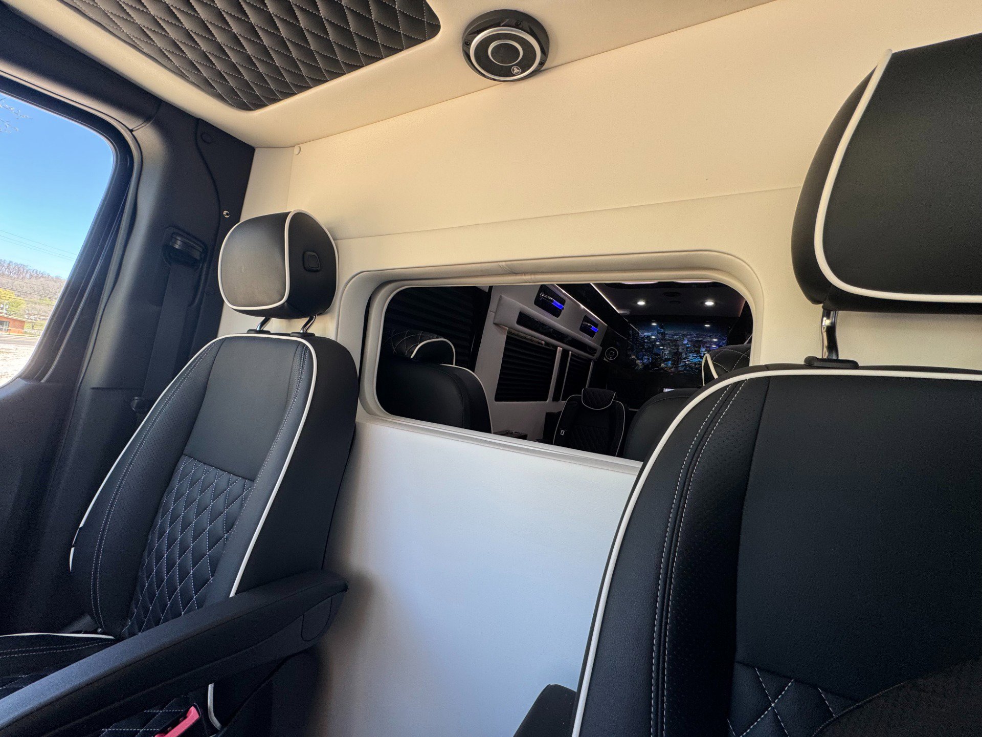 Used 2024 Mercedes-Benz Sprinter 3500 image 65