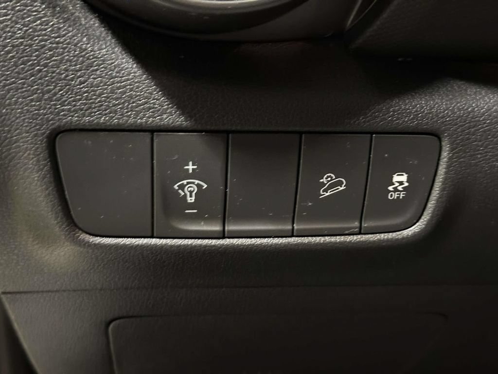 Used 2022 Hyundai Kona SE AWD/4WD image 21