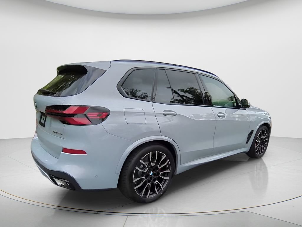 New 2026 BMW X5 xDrive50e image 5