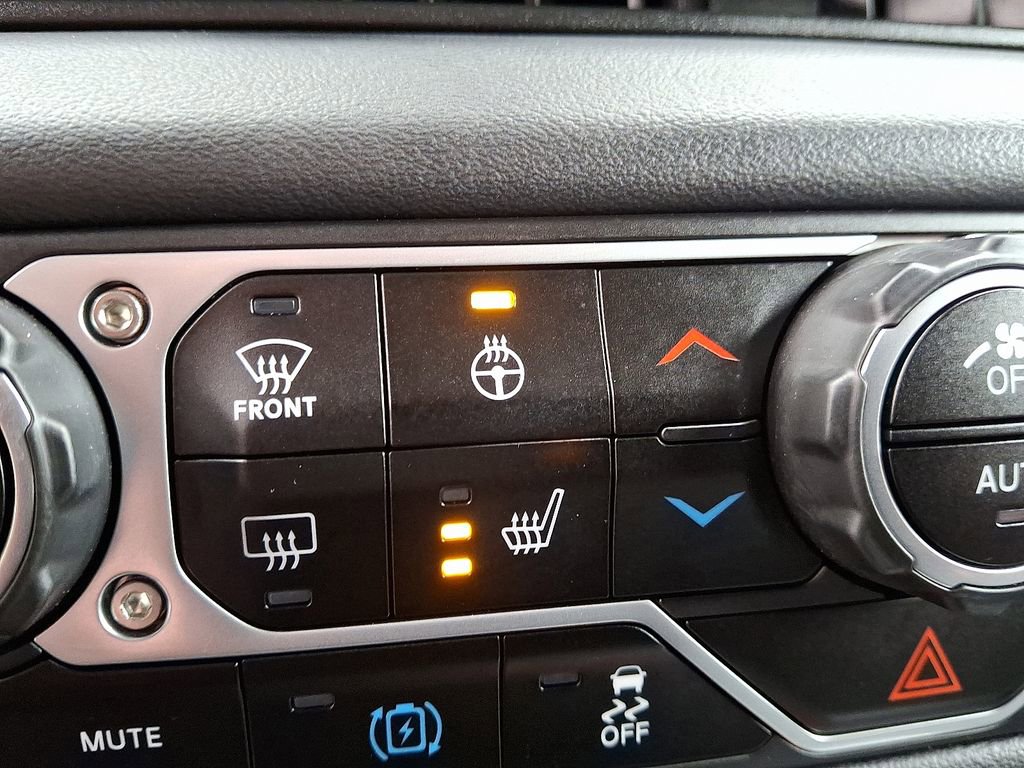 Certified 2024 Jeep Wrangler Unlimited Sahara AWD/4WD image 23
