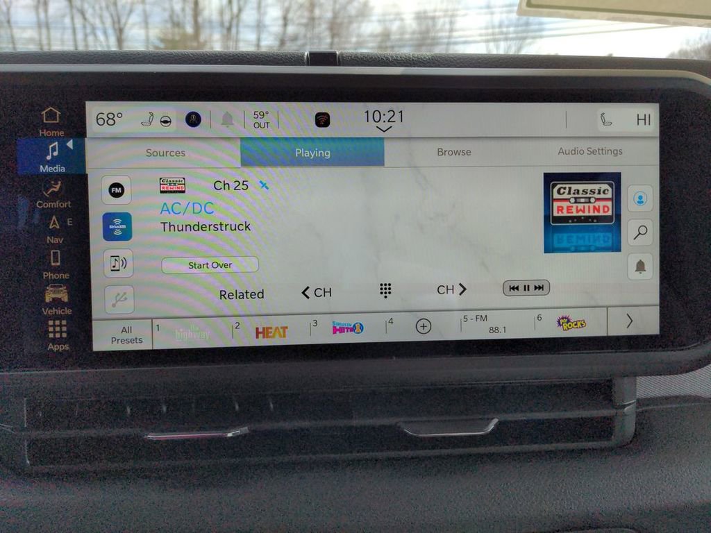 New 2025 Jeep Gladiator Willys image 16