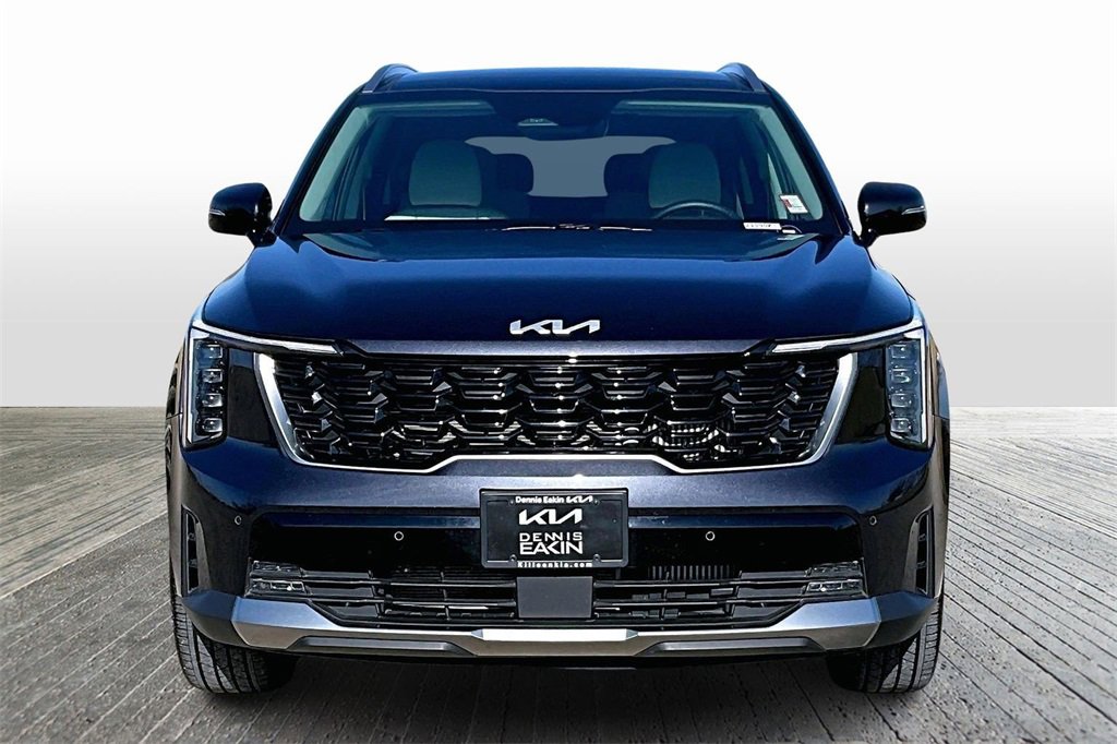 Certified 2025 Kia Sorento EX w/ Panoramic Sunroof Package image 3
