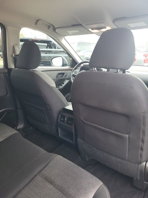 Used 2021 Nissan Rogue S image 16