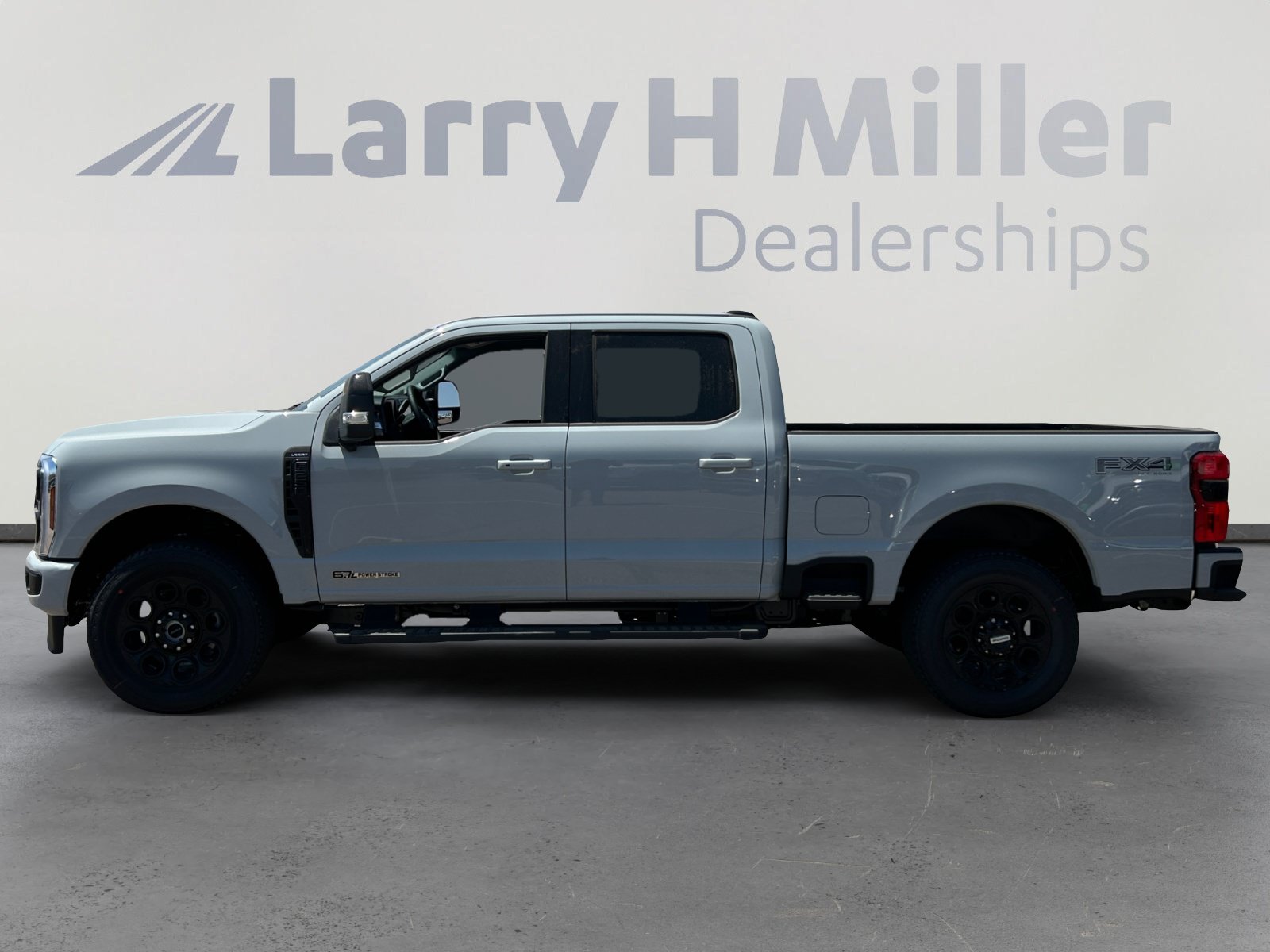 New 2026 Ford F250 Lariat w/ Black Appearance Package AWD/4WD video 2