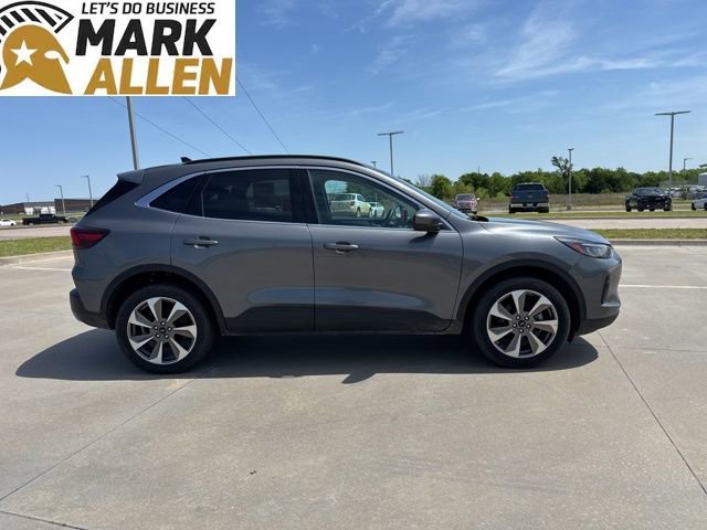 Used 2024 Ford Escape Platinum AWD/4WD image 6