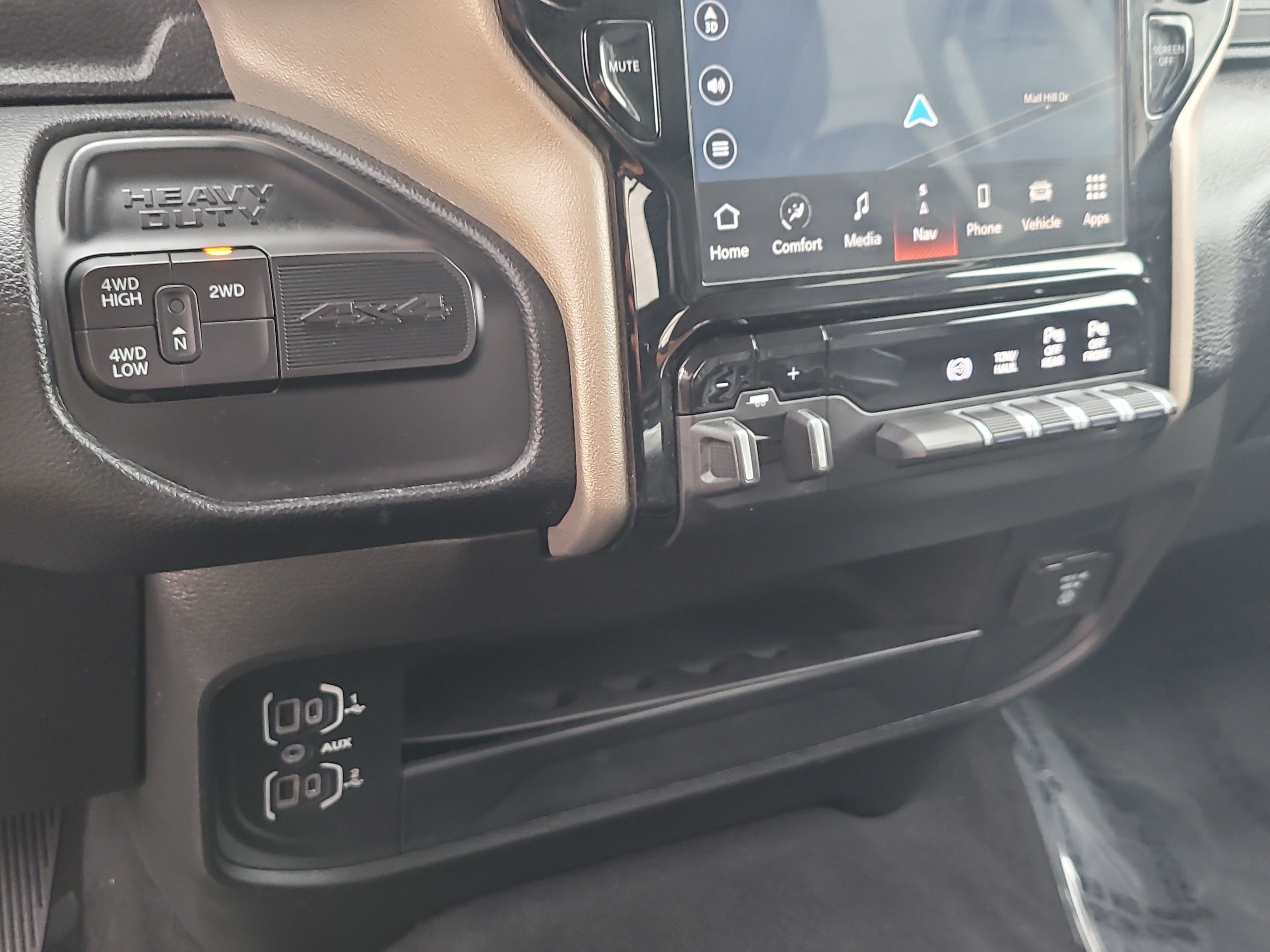Used 2024 RAM 2500 Laramie AWD/4WD image 25