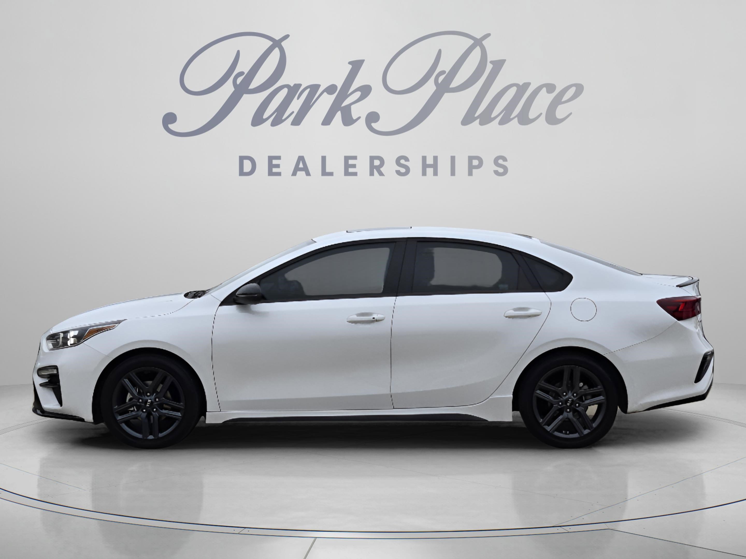 Used 2021 Kia Forte GT-Line w/ GT-Line Premium Package FWD image 2