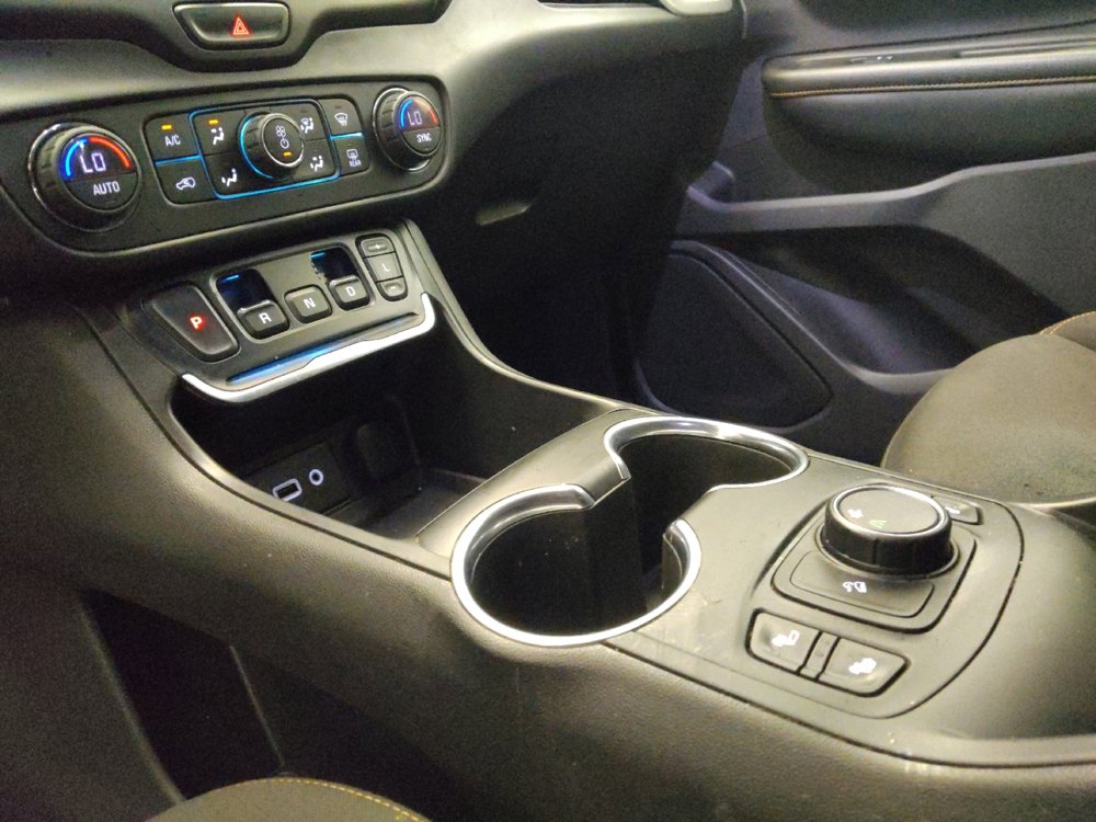 Used 2018 GMC Terrain SLE w/ Driver Convenience Package FWD image 26