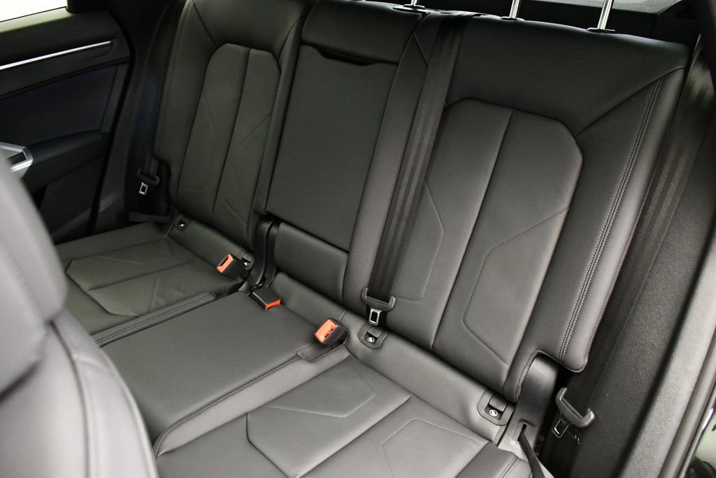 Used 2025 Audi Q3 2.0T Premium w/ Convenience Package image 44