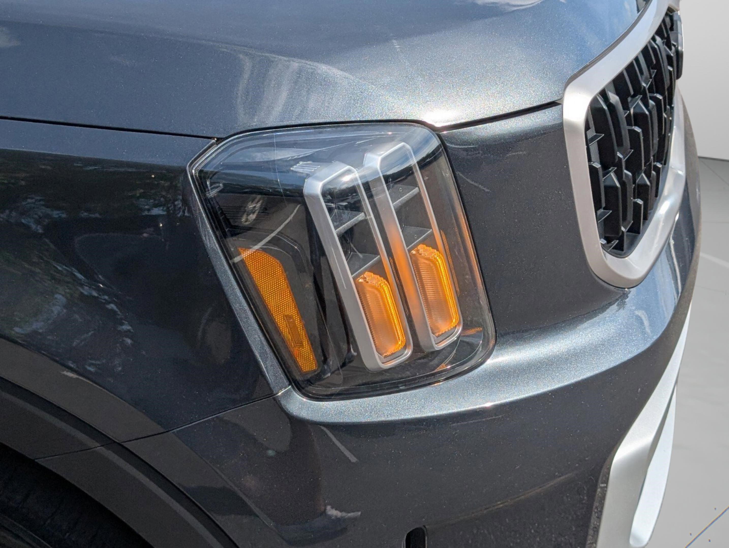 Certified 2024 Kia Telluride LX image 11