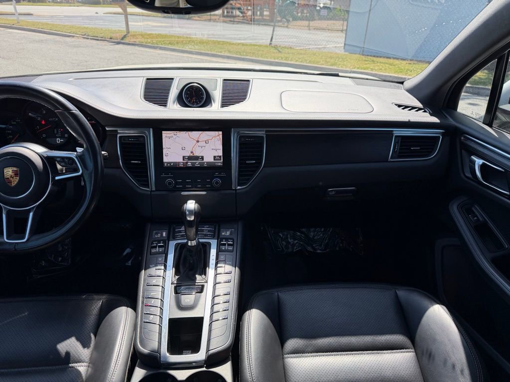 Used 2018 Porsche Macan GTS w/ Premium Package Plus AWD/4WD image 28