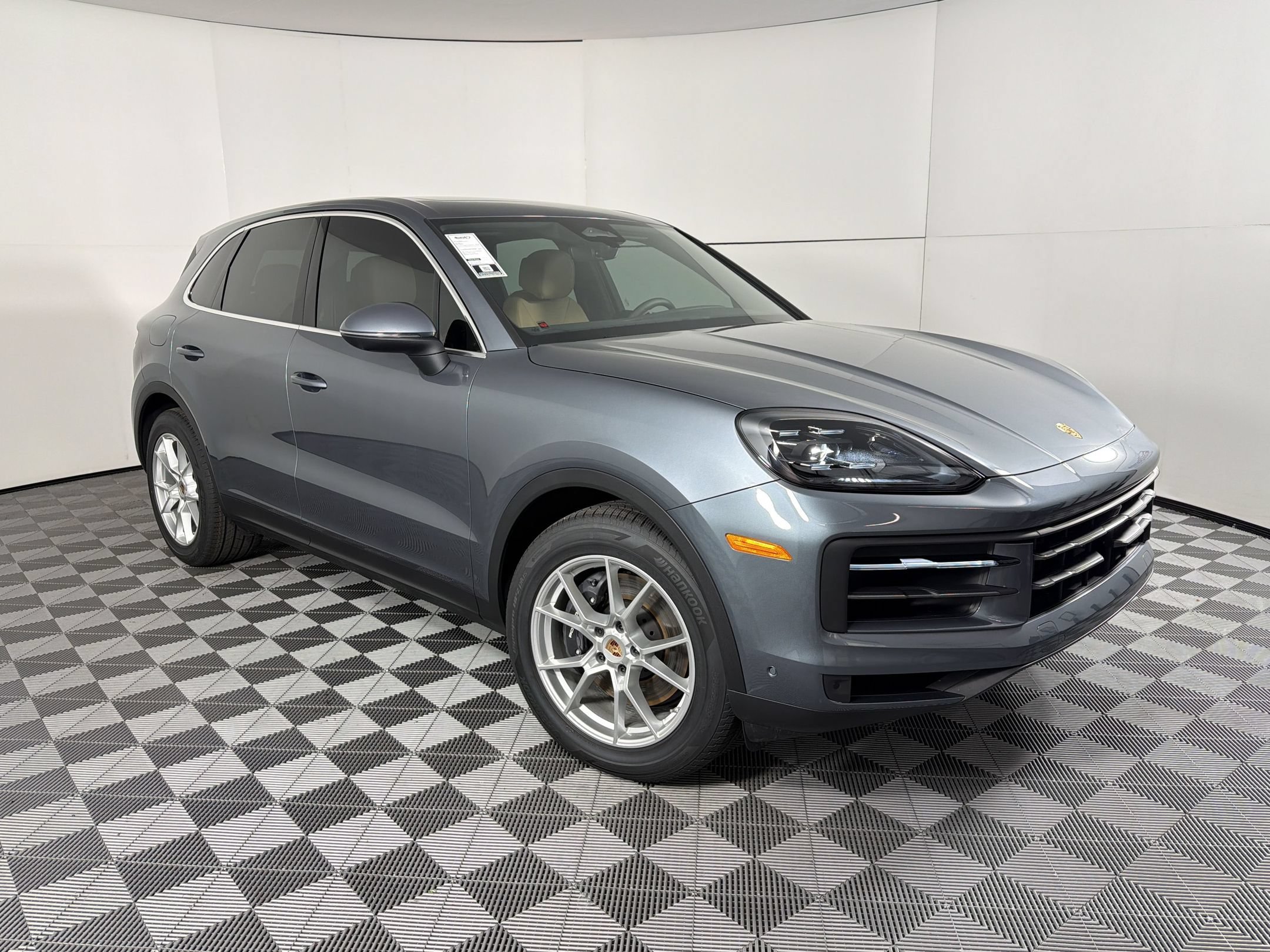 Used 2026 Porsche Cayenne AWD/4WD image 7