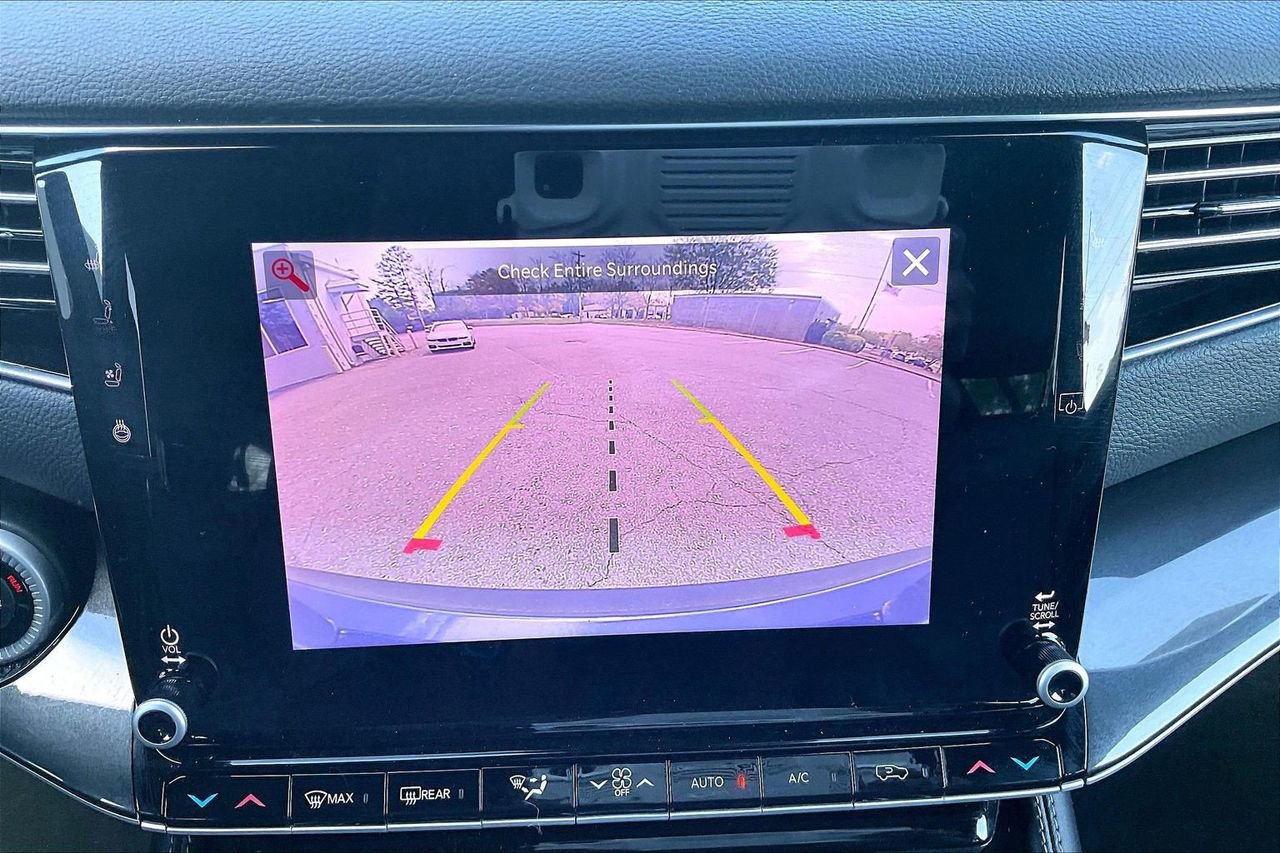 Used 2023 Jeep Wagoneer 4WD w/ Premium Group I image 15