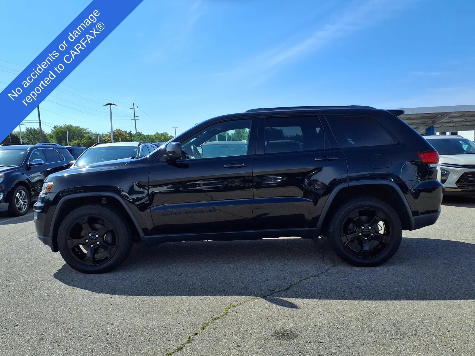 Used 2018 Jeep Grand Cherokee Laredo AWD/4WD image 8