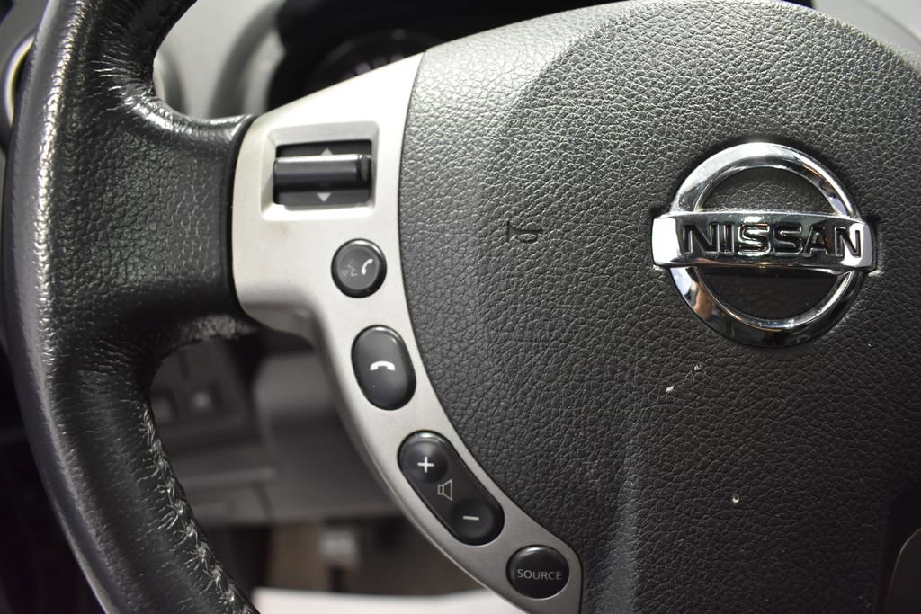 Used 2013 Nissan Rogue SL AWD/4WD image 26