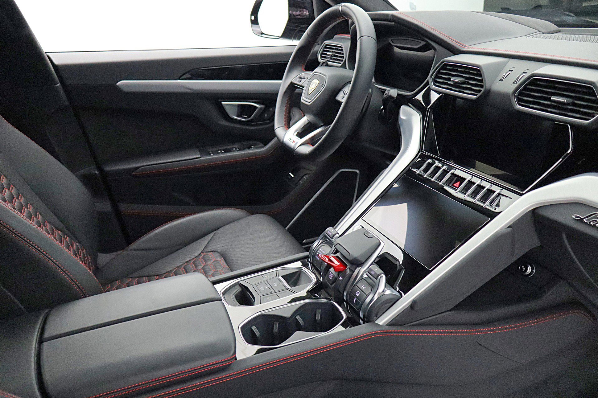 Used 2024 Lamborghini Urus S image 42