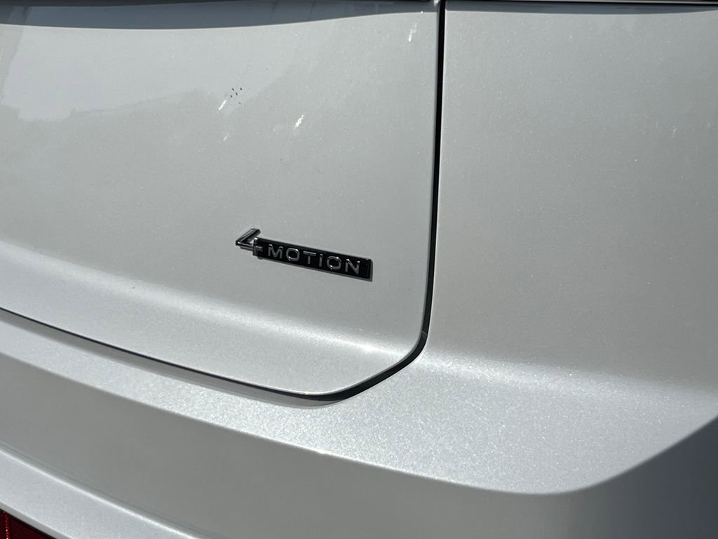 New 2026 Volkswagen Atlas Cross Sport SEL Premium R-Line image 6