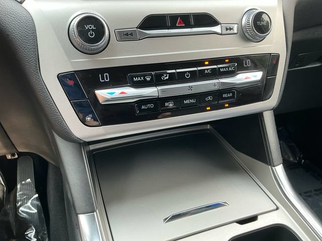 Used 2021 Ford Explorer XLT w/ Equipment Group 202A AWD/4WD image 23