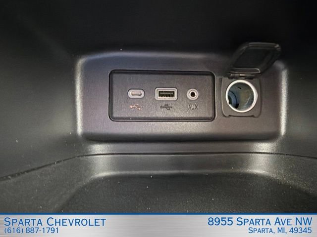 Used 2020 Chevrolet Equinox LT w/ Driver Convenience Package FWD image 21