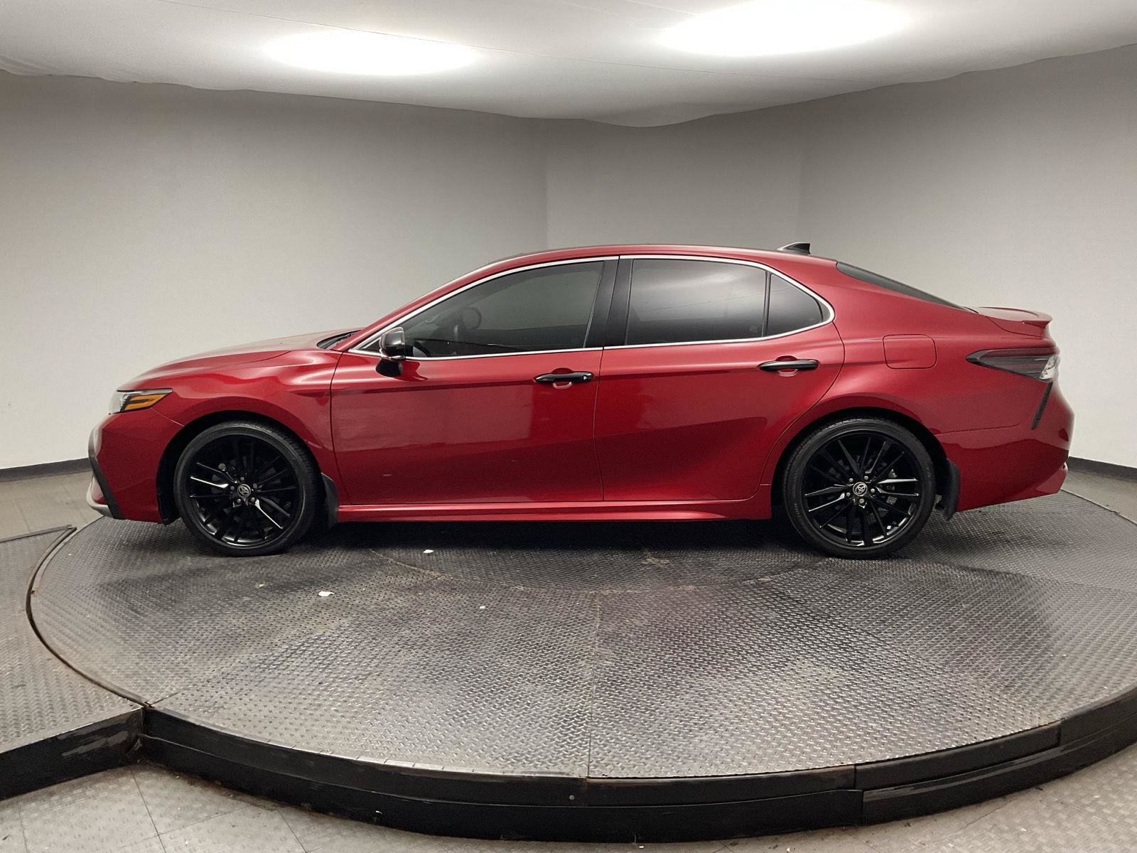 Used 2021 Toyota Camry XSE w/ Navigation Package AWD/4WD image 4