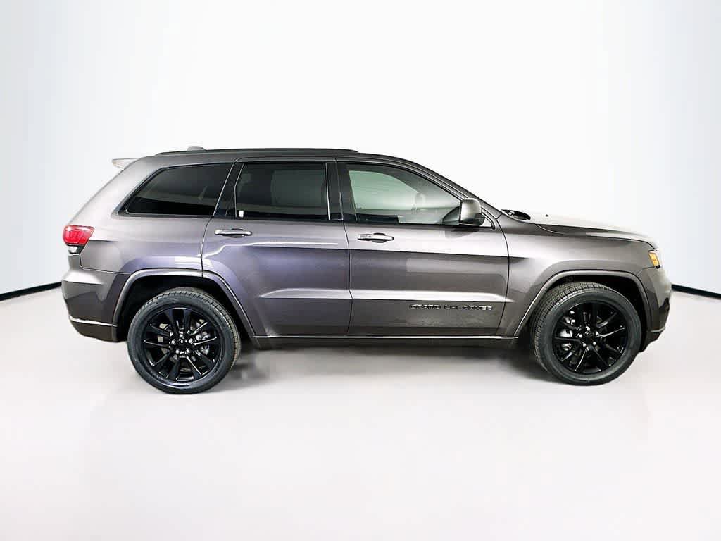 Used 2019 Jeep Grand Cherokee Altitude RWD image 25