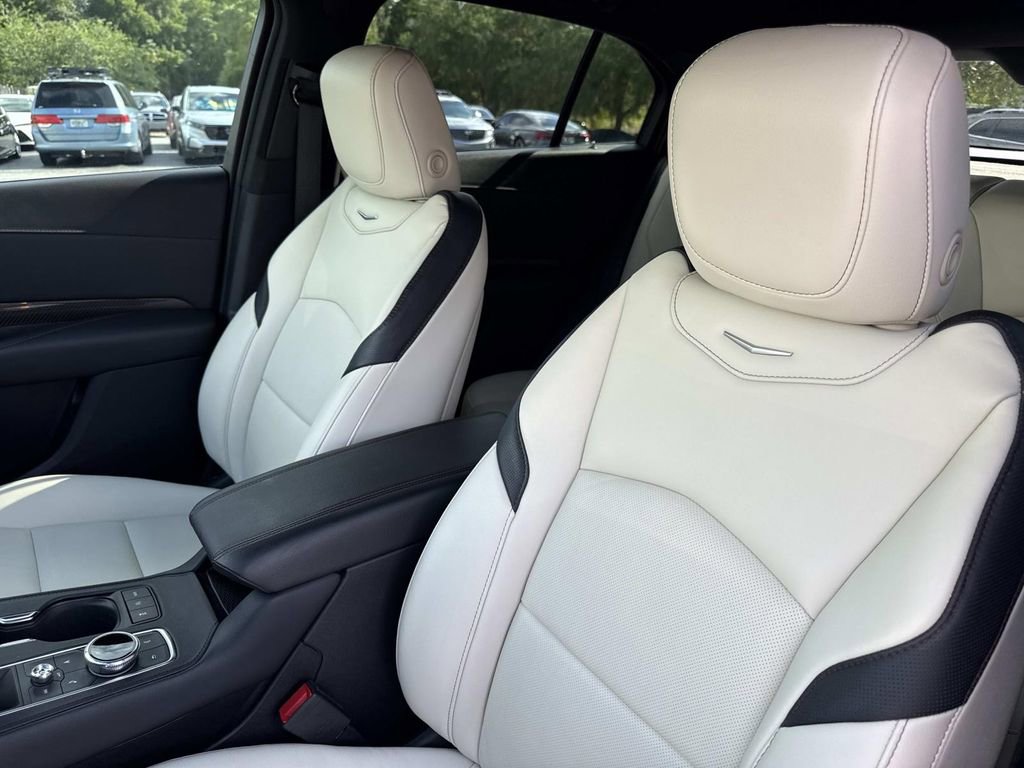 Certified 2023 Cadillac XT4 Sport FWD image 21