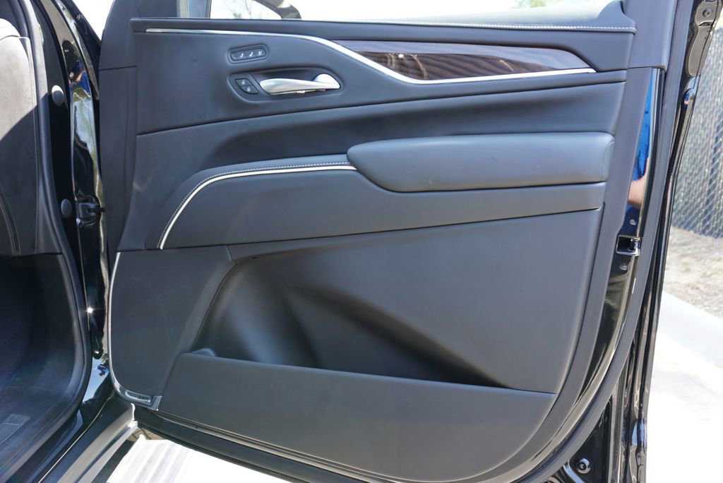 Used 2022 Cadillac Escalade Sport Platinum w/ LPO, ONYX Package image 46