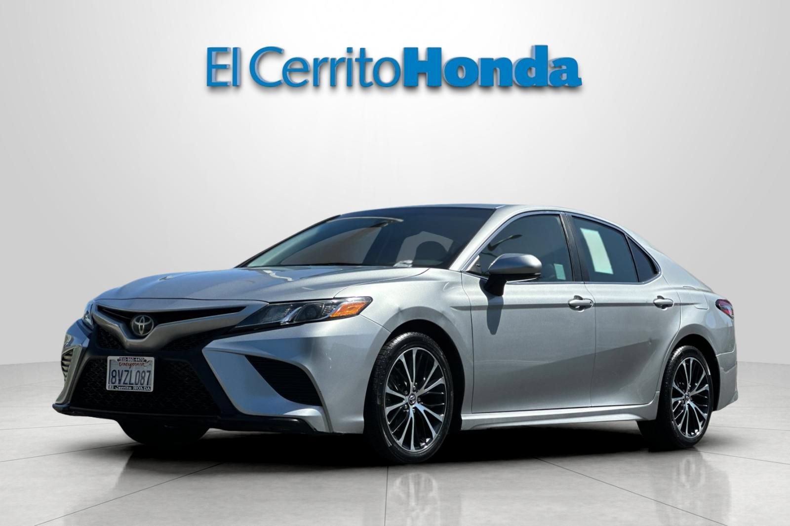 Used 2018 Toyota Camry SE FWD image 7