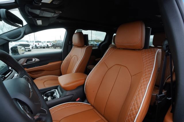 New 2026 Chrysler Pacifica Pinnacle AWD/4WD image 36