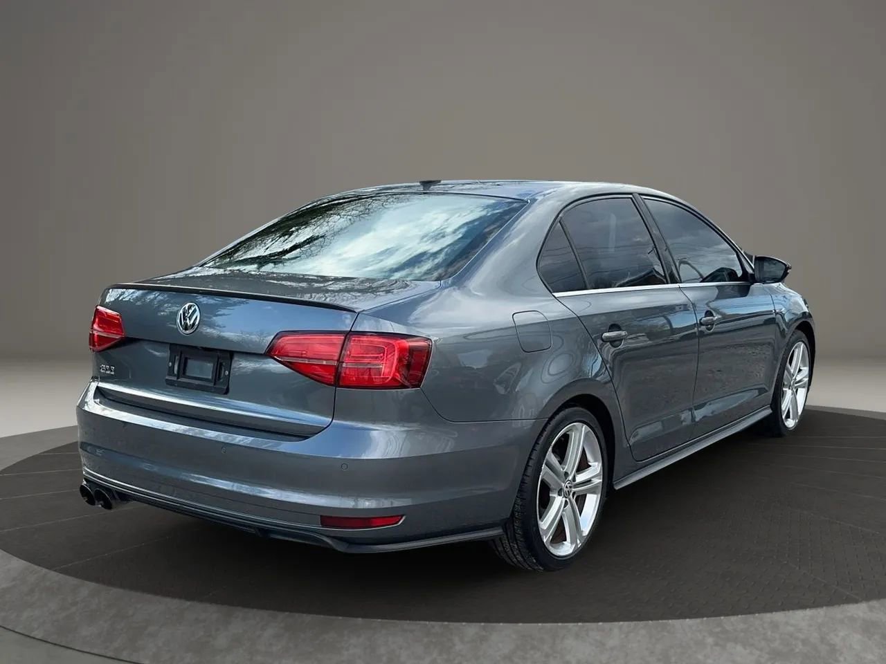 Used 2016 Volkswagen Jetta GLI SE image 4
