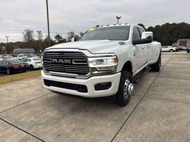 Used 2024 RAM 3500 Laramie AWD/4WD image 3