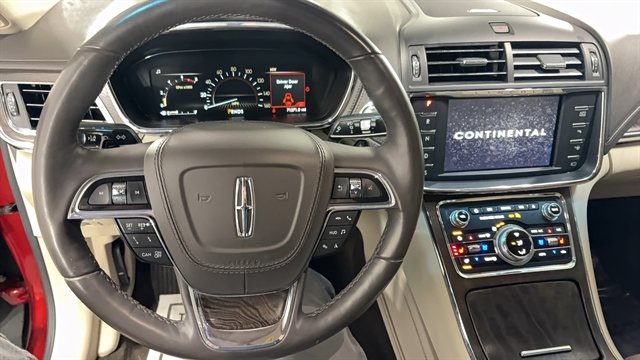 Used 2019 Lincoln Continental Reserve image 20