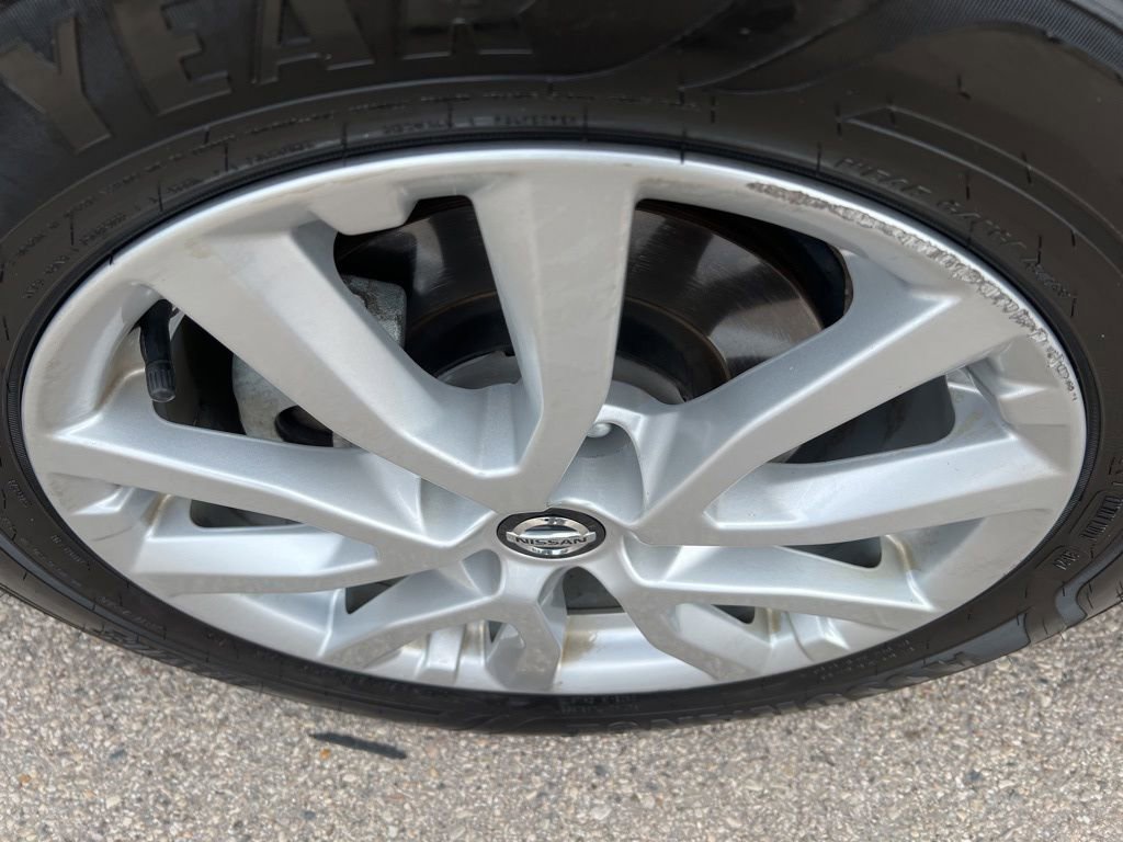 Used 2020 Nissan Rogue Sport SV w/ All-Weather Package image 45