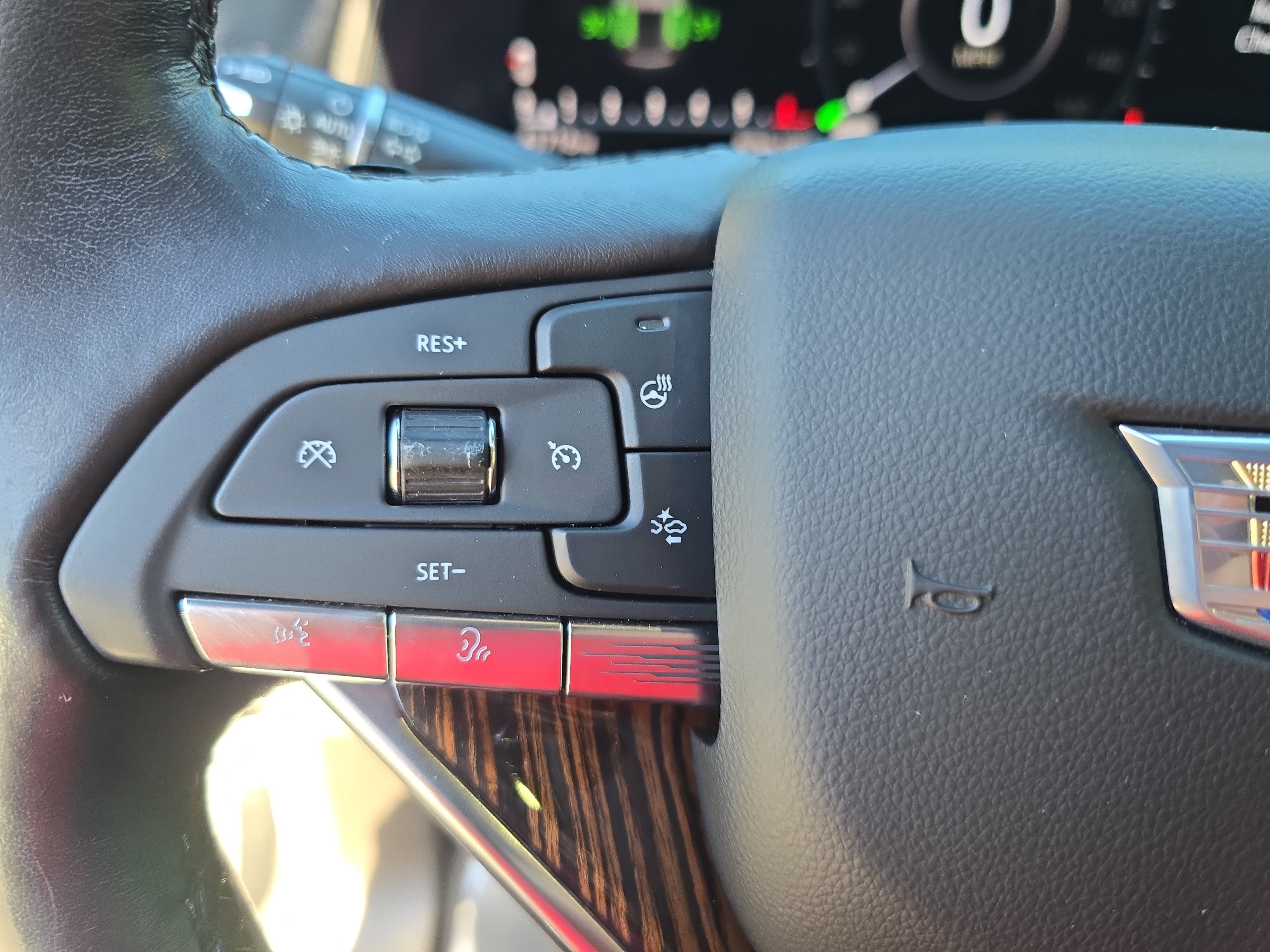 Used 2021 Cadillac Escalade ESV Premium Luxury image 18