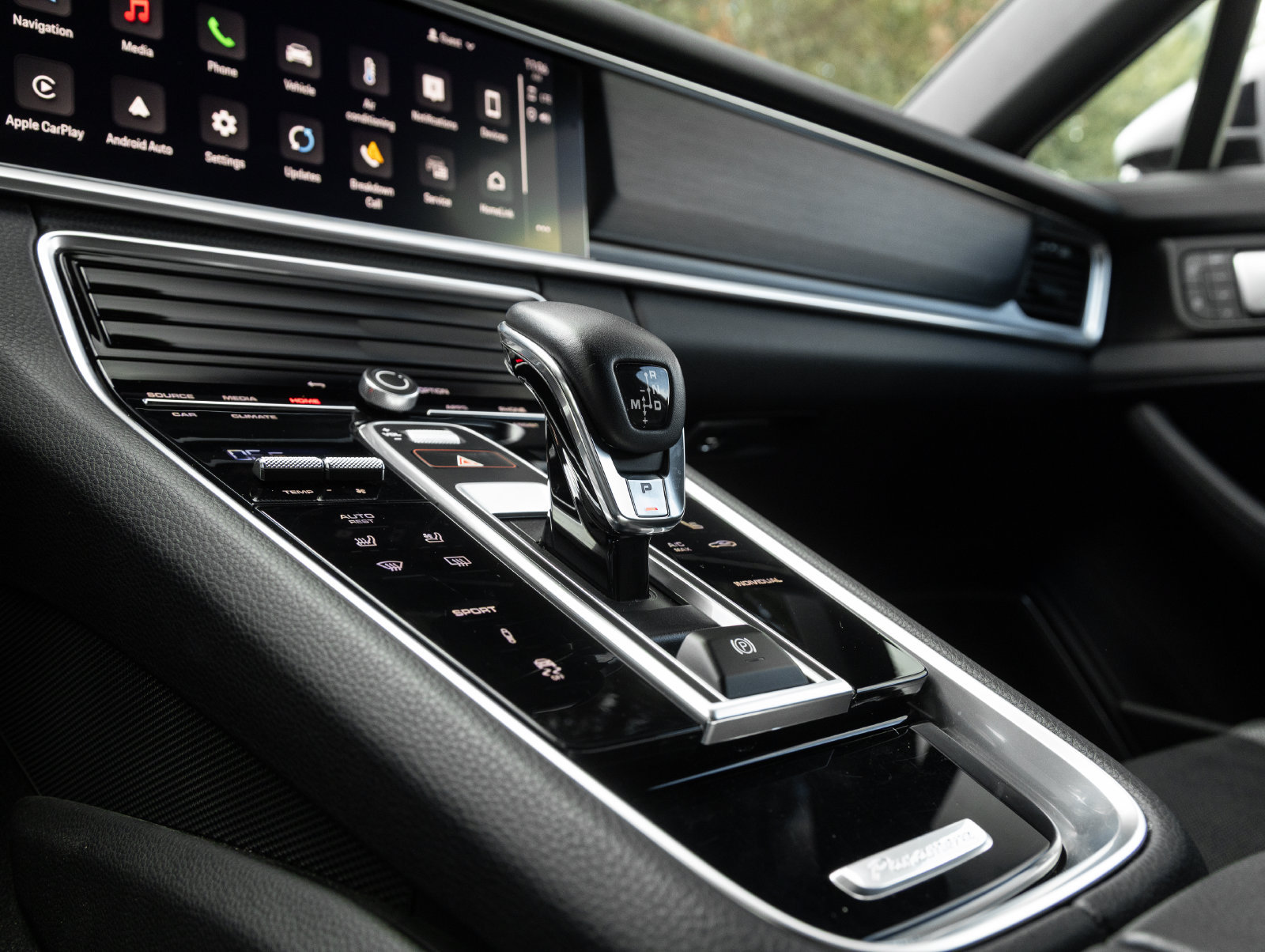 Certified 2023 Porsche Panamera 4 Platinum Edition AWD/4WD image 27