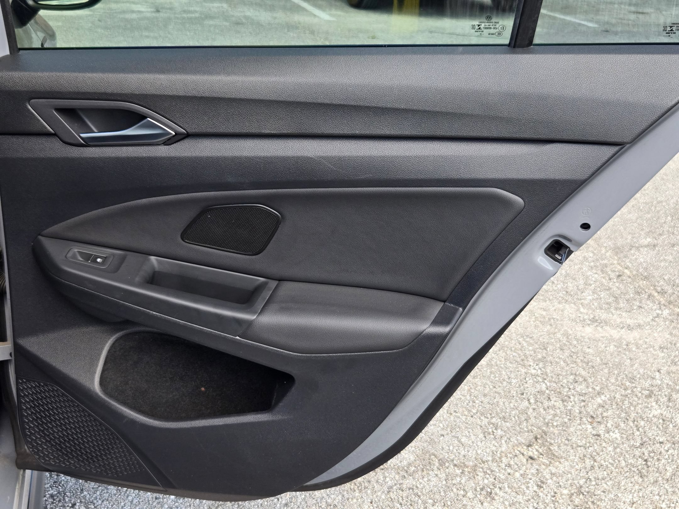 Used 2022 Volkswagen GTI SE FWD image 22