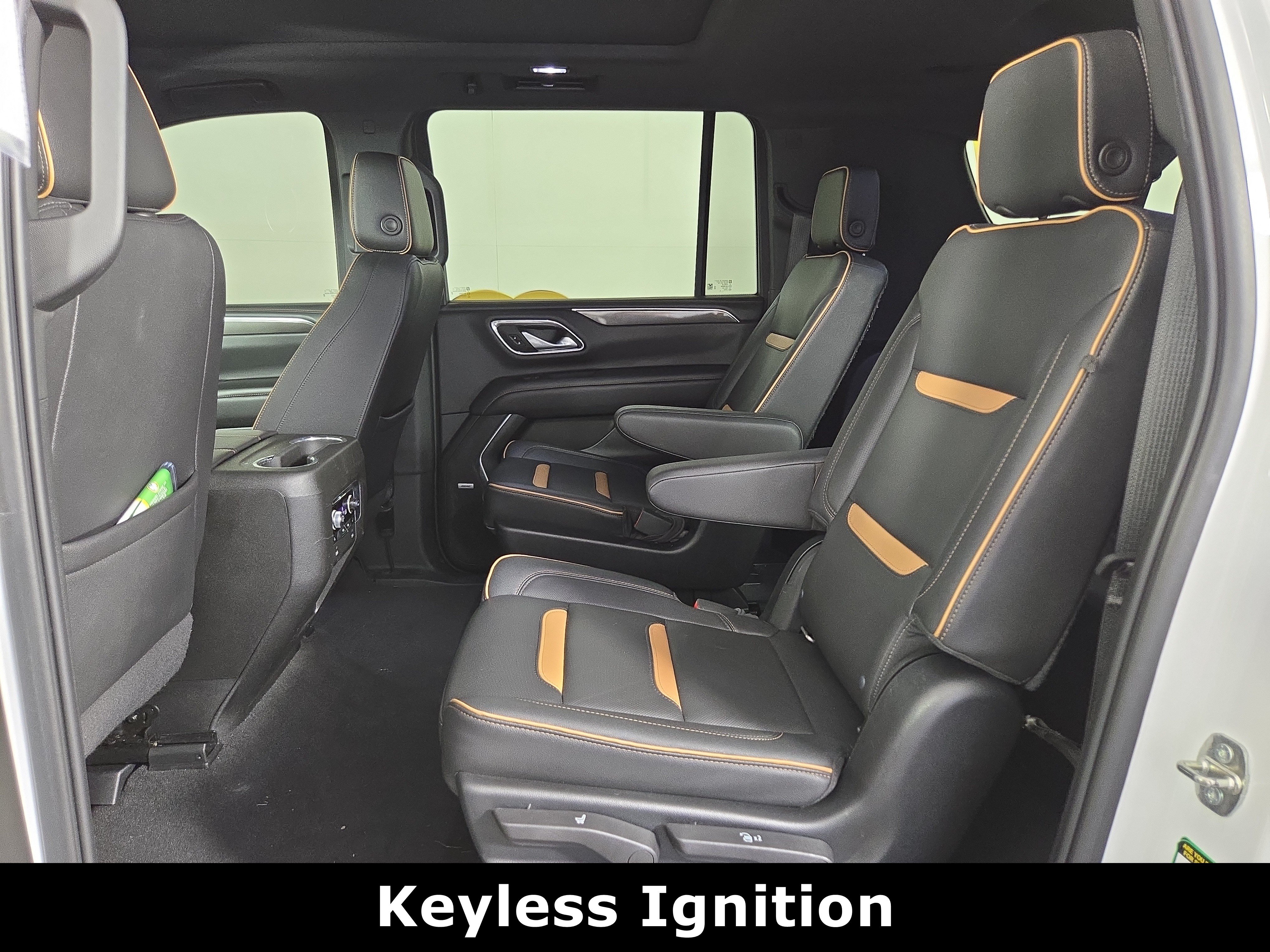 Used 2022 GMC Yukon XL AT4 AWD/4WD image 12