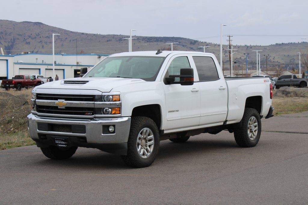 Used 2019 Chevrolet Silverado 2500 LT AWD/4WD image 8
