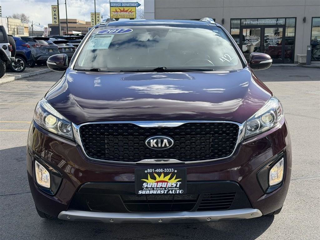 Used 2017 Kia Sorento SX image 2