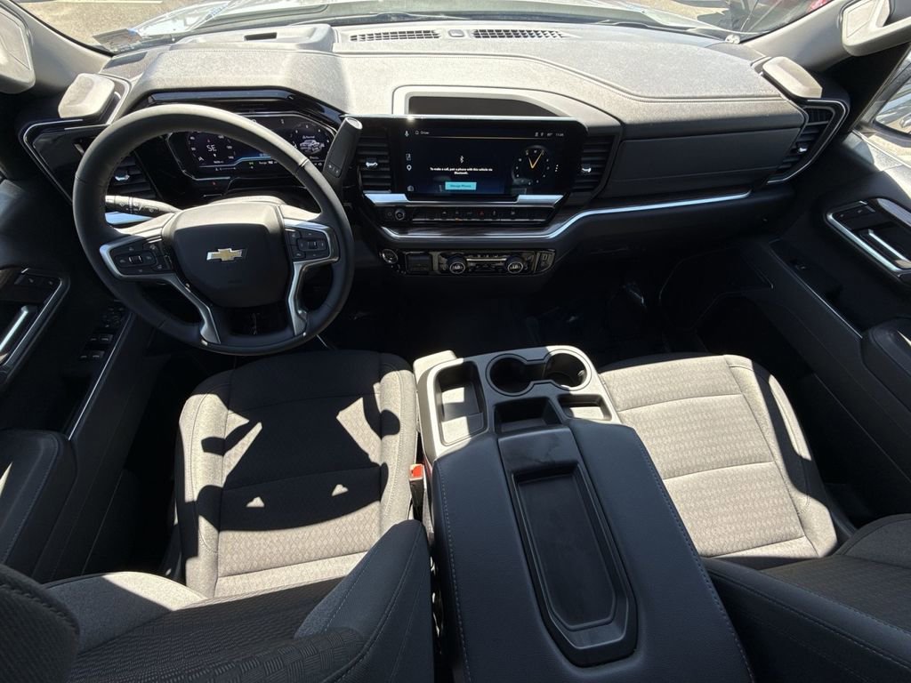 Used 2025 Chevrolet Silverado 1500 LT AWD/4WD image 23