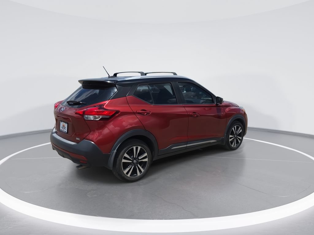 Used 2018 Nissan Kicks SR w/ Interior Electronics Package FWD image 8