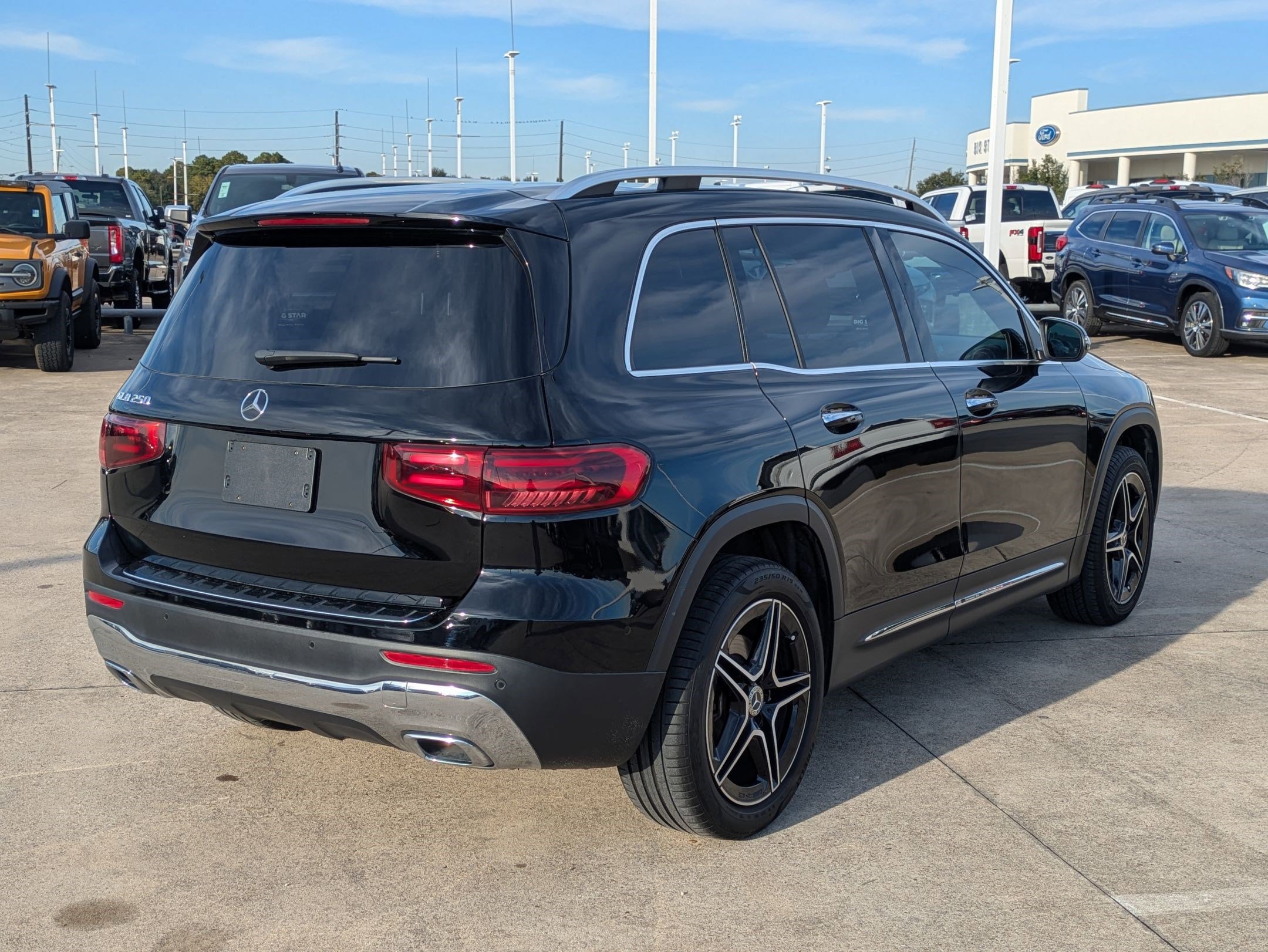 Used 2024 Mercedes-Benz GLB 250 image 3