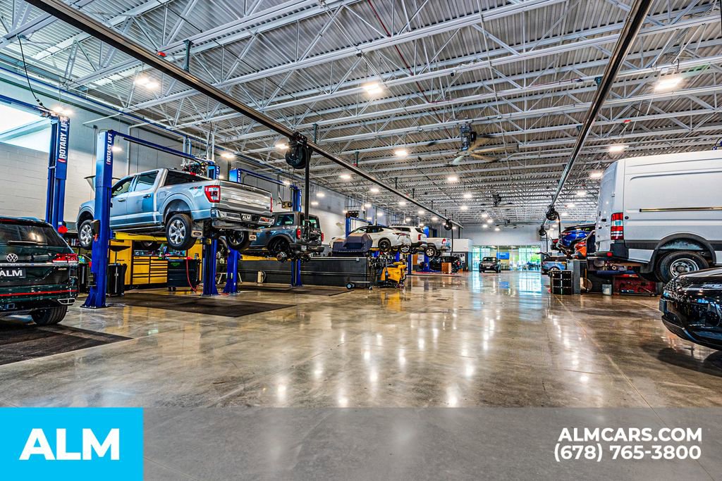 Used 2024 Rivian R1S Adventure image 70