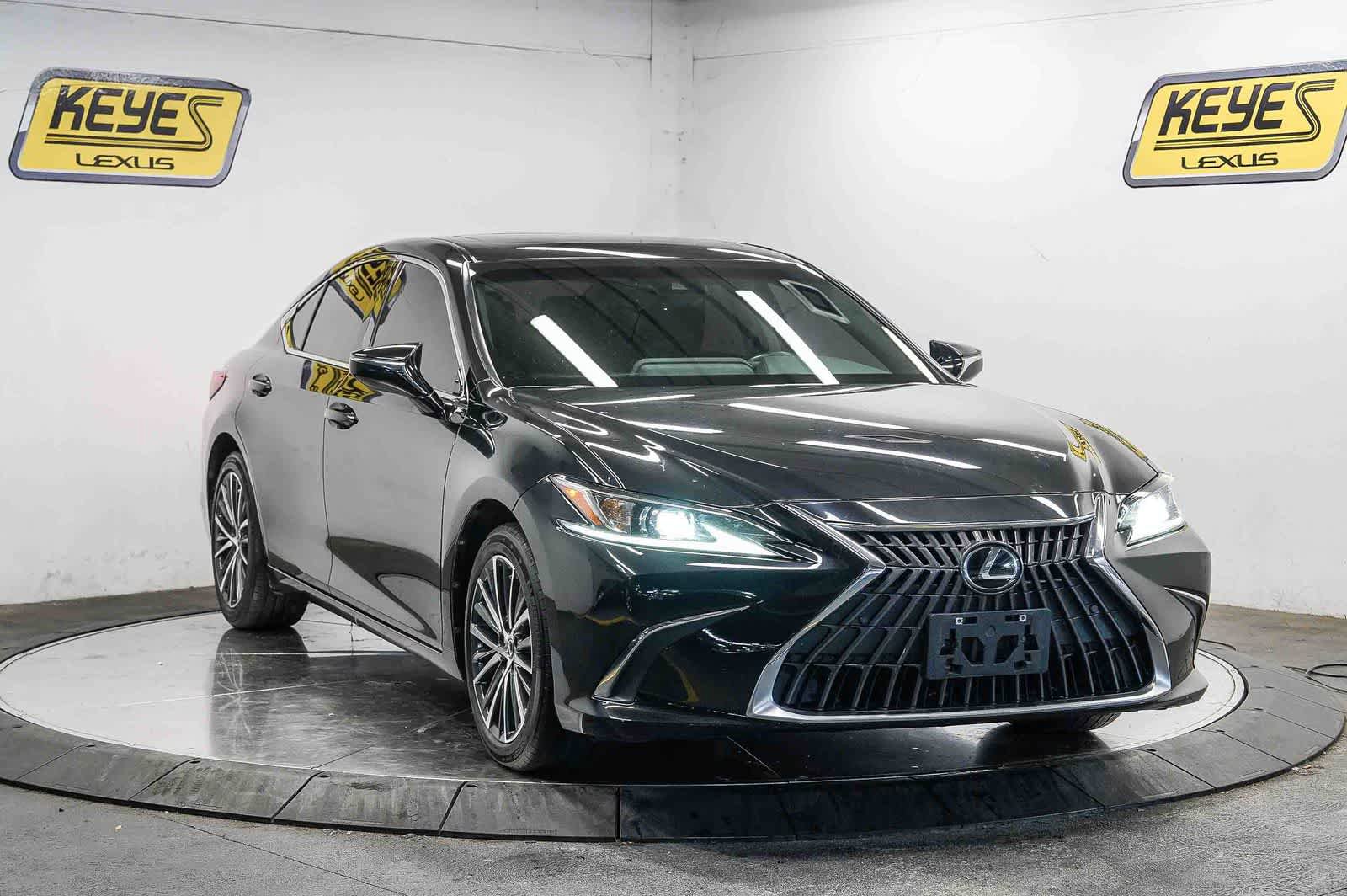 Used 2023 Lexus ES 350 w/ Premium Package FWD image 5
