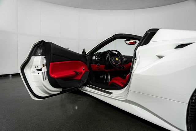 Used 2018 Ferrari 488 Spider RWD image 14