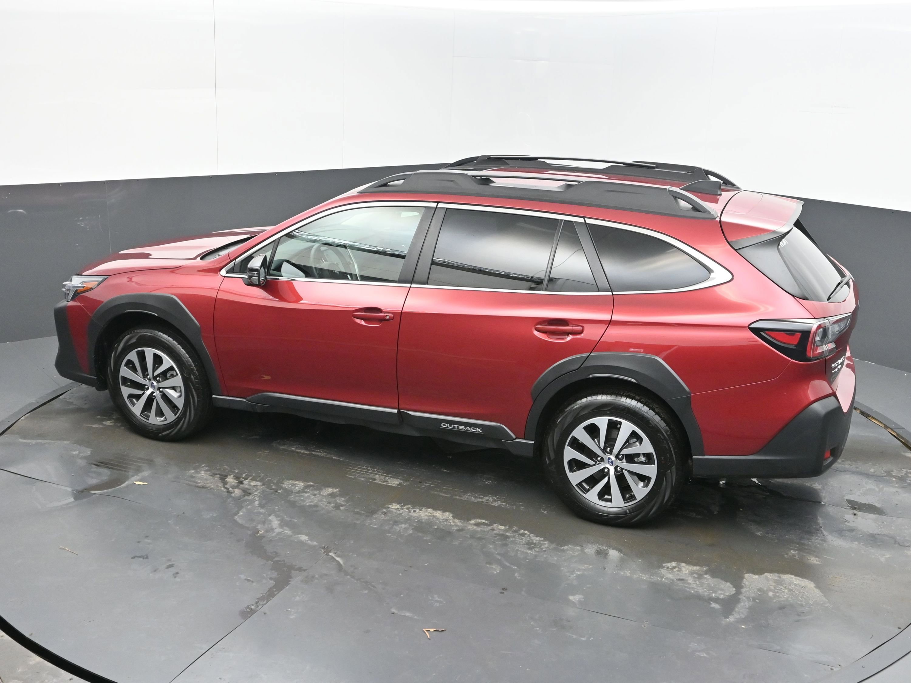 Used 2025 Subaru Outback Premium image 36