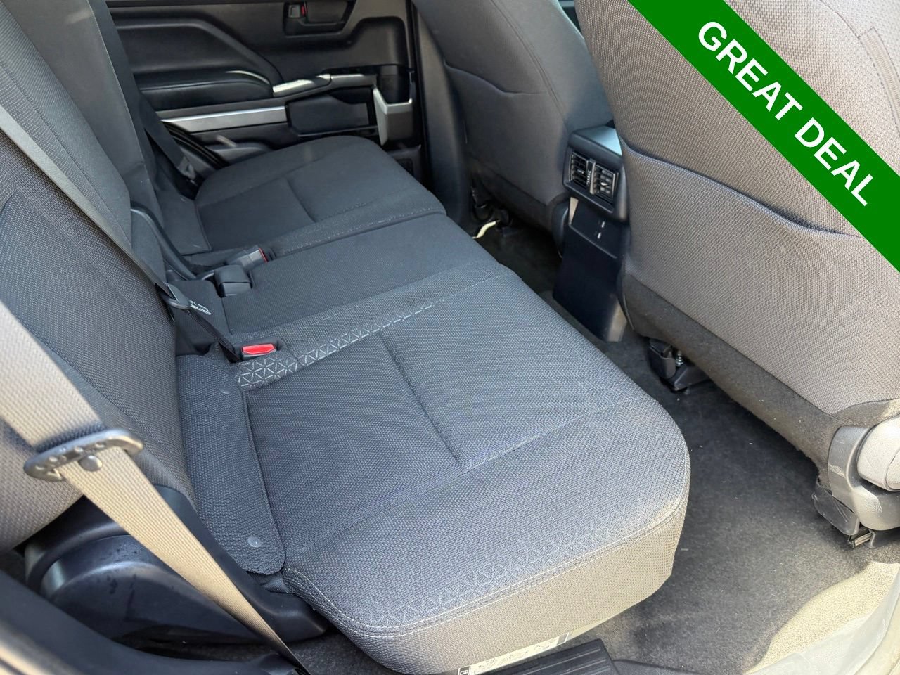 Used 2025 Toyota 4Runner SR5 AWD/4WD image 34