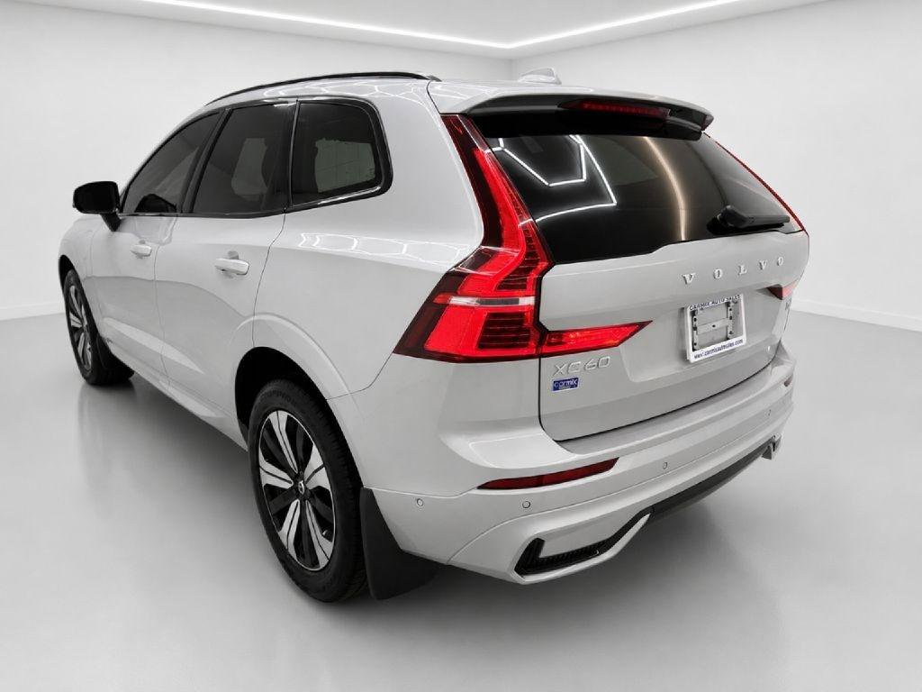 Used 2025 Volvo XC60 T8 Plus w/ Climate Package AWD/4WD image 5