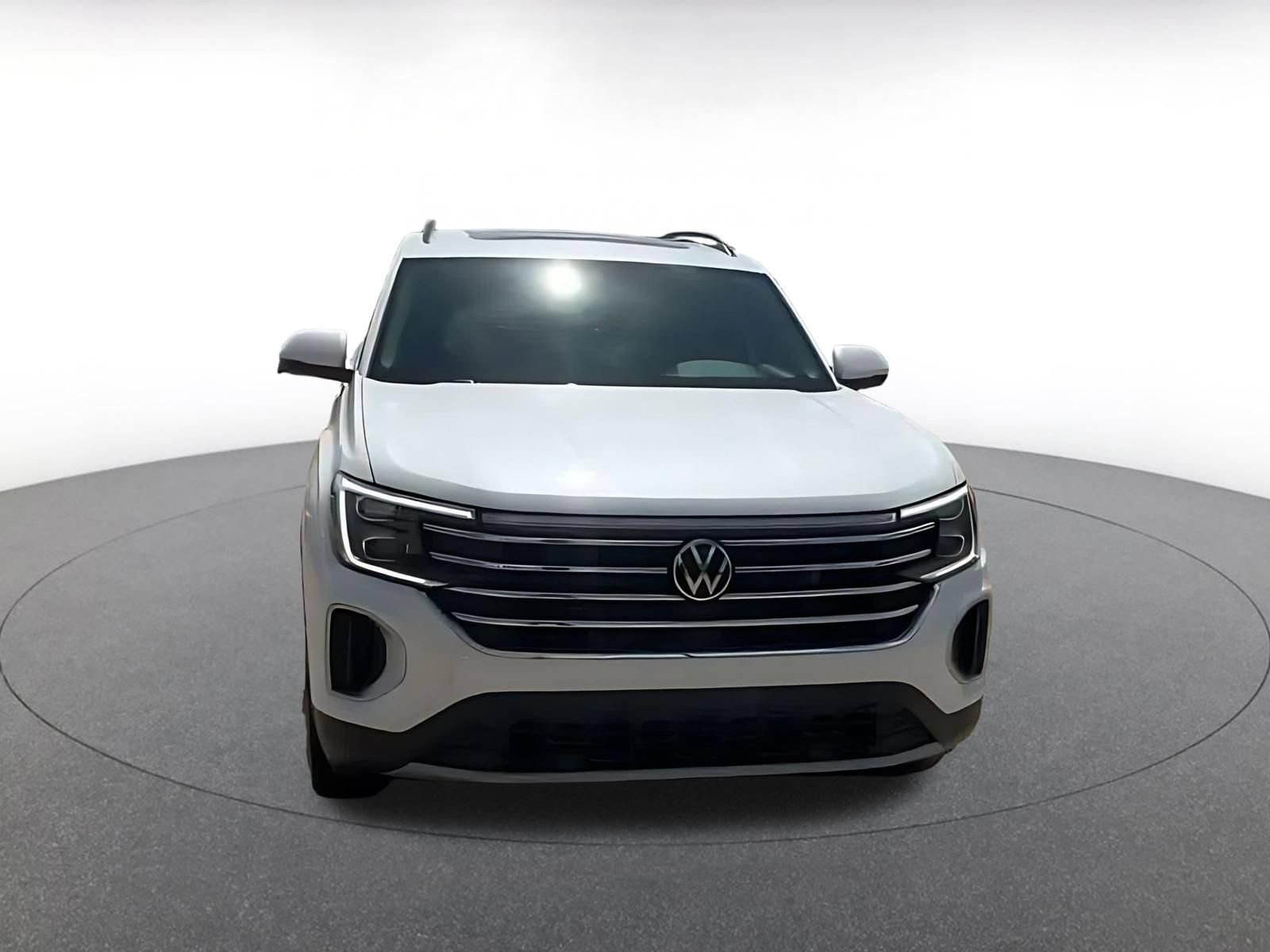 Used 2026 Volkswagen Atlas SE FWD image 4