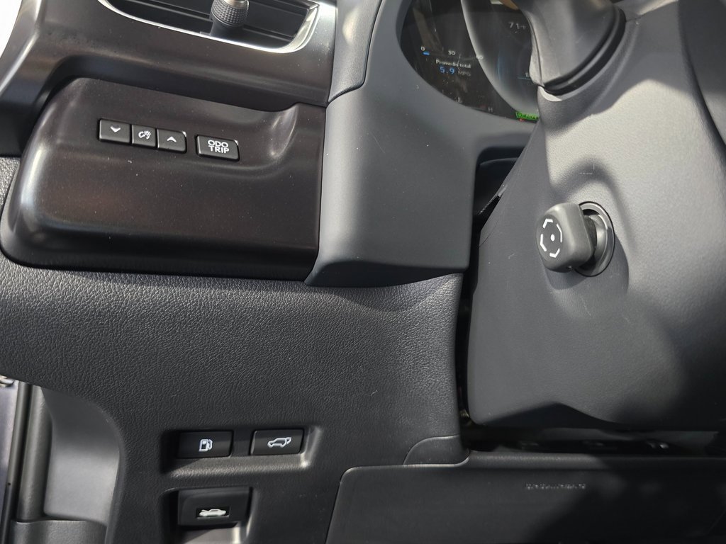 New 2025 Lexus UX 300h FWD image 14